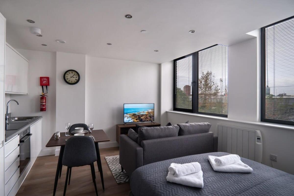 Stay Zeni, Alexandra Rise Manchester Chic Studio 外观 照片